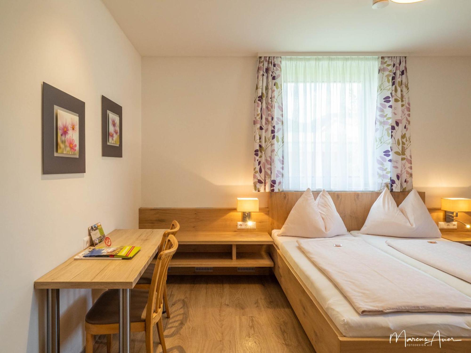 Pension Ehrenfried - Hotel Garni Kindberg Δωμάτιο φωτογραφία
