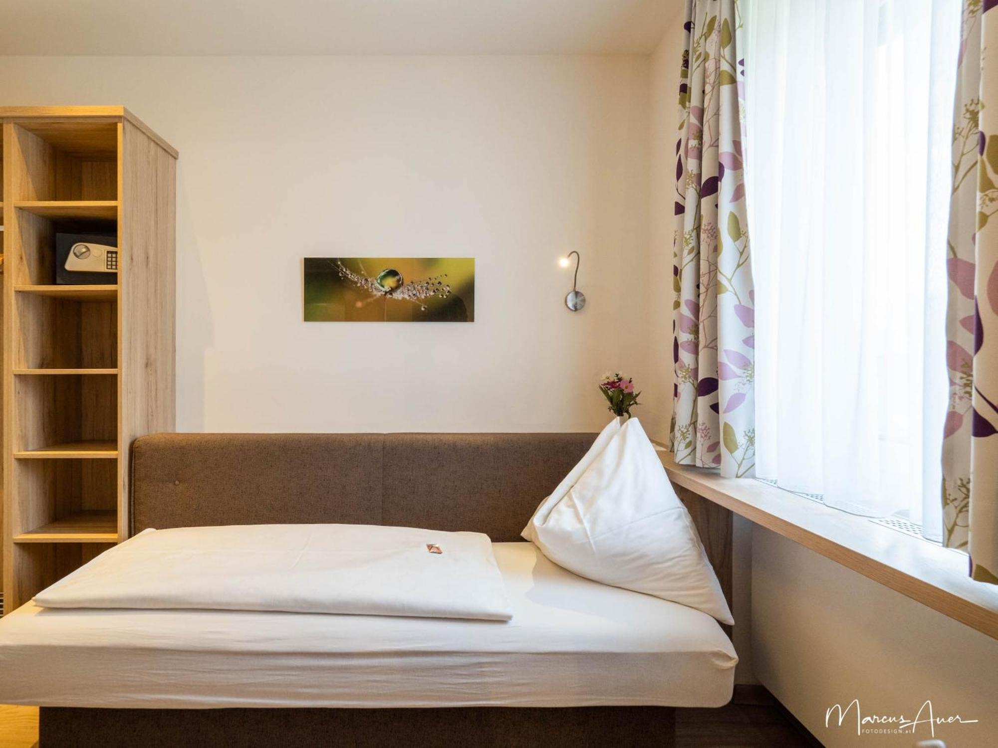 Pension Ehrenfried - Hotel Garni Kindberg Δωμάτιο φωτογραφία